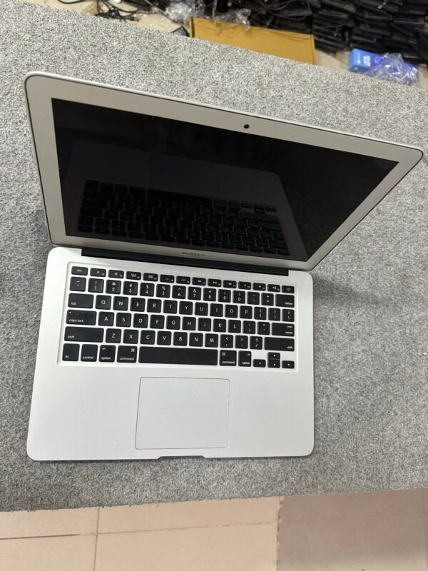 Refurbished Apple MacBook Air A1466 – Slim & Powerful - Image 3